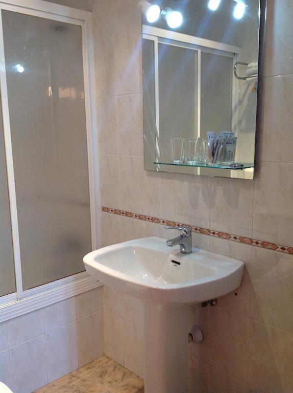 Hostal Julio Trujillo Bagian luar foto